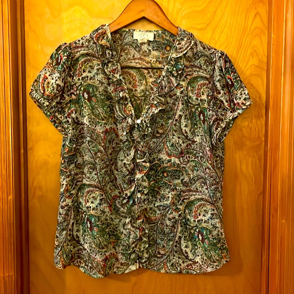 LOFT Ruffle top, Petite Large